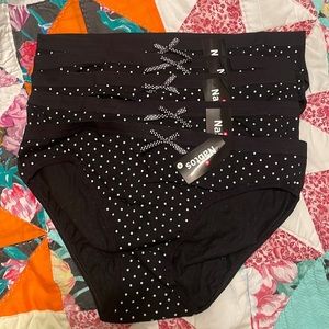 These are very cute but stylish pannies.They are not the right size